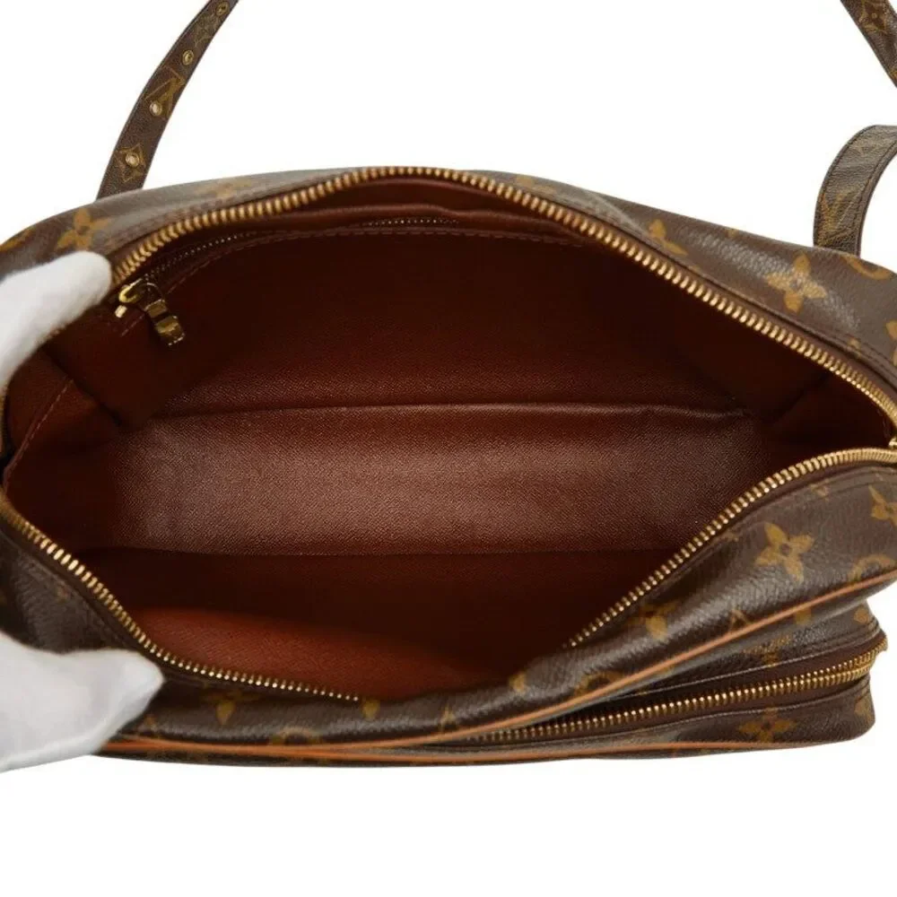 LOUIS VUITTON delivery duty